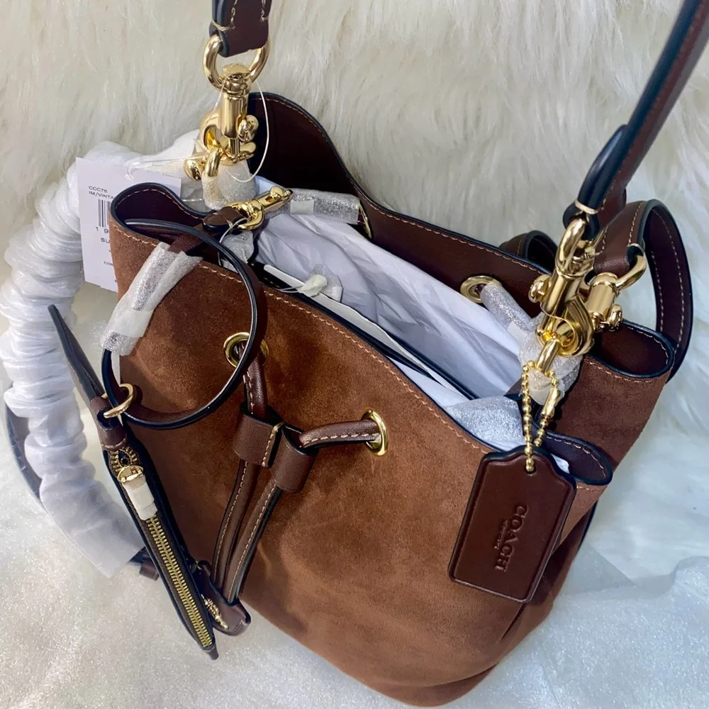 Coach 🤎 Rowan Bucket Bag in Suede New